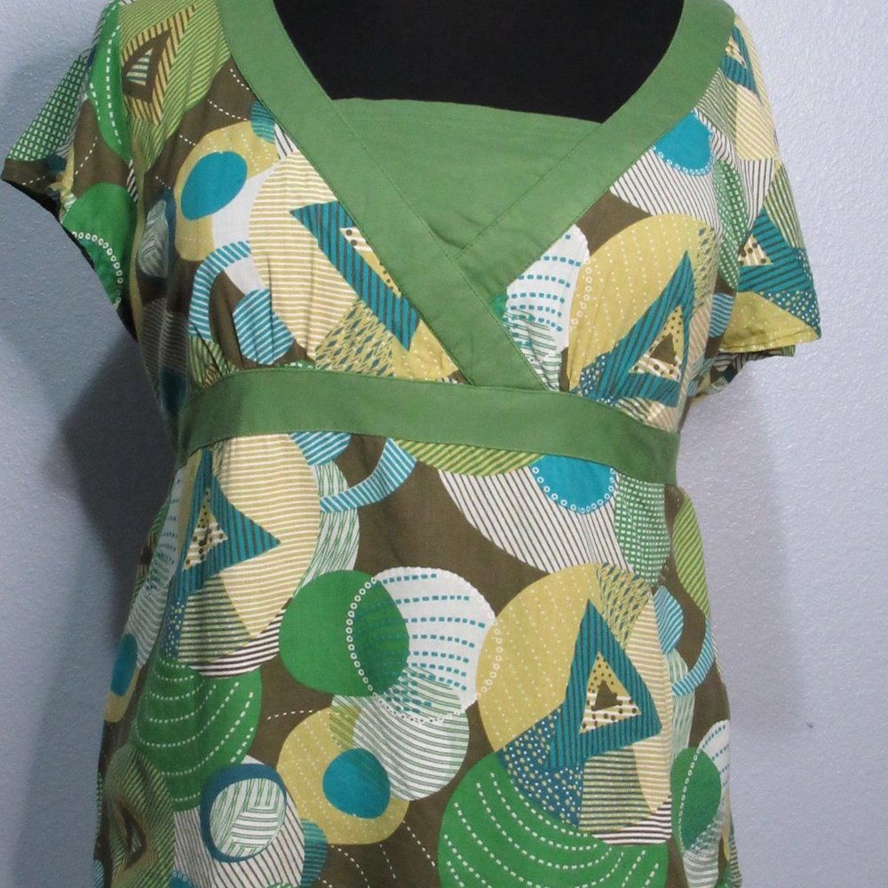 Geometric Patterned Blouse - Picture 6 of 8